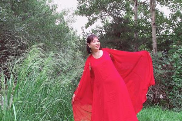 1977年命女的独特魅力与人生轨迹探讨 1977年命女的独特魅力与人生轨迹探讨