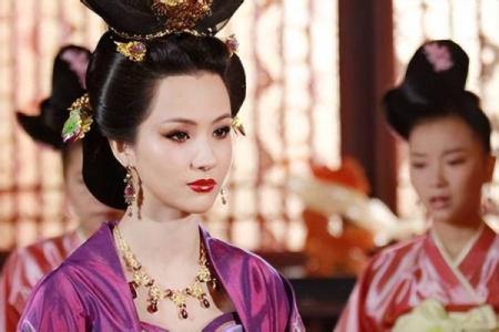 红颜祸水：美丽与危险的双重诠释