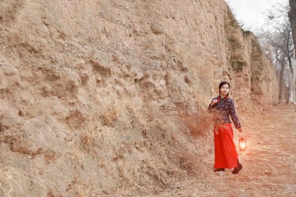 1998年城墙土留住的记忆与故事