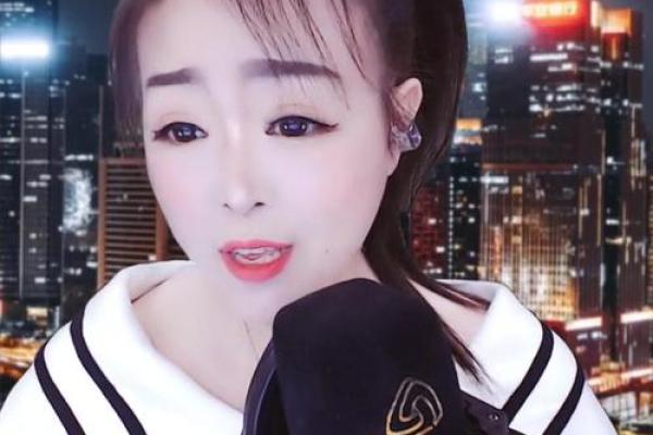 超级爱哭的女人：情感深邃，命运为何如此曲折？