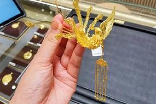 金钗命的水晶选择：提升运势与幸福感的完美搭配