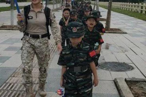 探索五大真命童子的生肖之谜：揭开命运的面纱