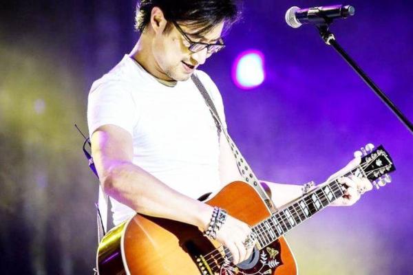 感谢奋战在生命线上的勇士：一曲传递无悔情感的动人旋律