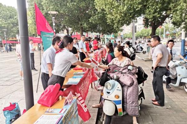 92年金命女与哪些命相配，开启幸福人生之旅！