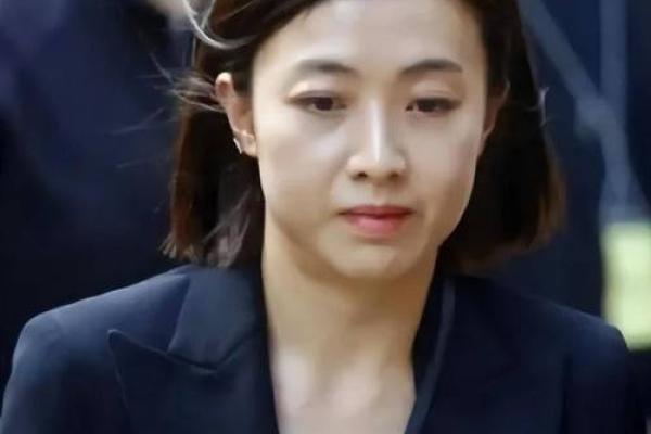 探秘刘銮雄妻子的命格：她的成功背后有哪些秘密？