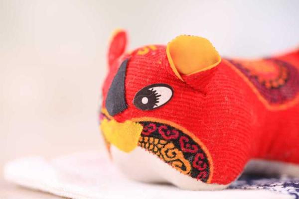 2017年鸡年出生的孩子命运解析:探索其个性与未来发展潜力 2017年鸡年出生的孩子命运解析:探索其个性与未来发展潜力