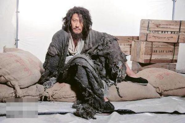 乞丐的身价：从下层到巅峰的动物之旅