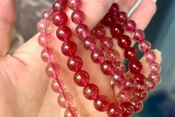 揭秘石榴木命佩戴哪些水晶,助你提升运势与魅力! 揭秘石榴木命佩戴哪些水晶,助你提升运势与魅力!