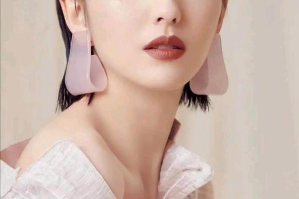 什么命格的女孩最耐看？轻松识别你的耐看魅力！