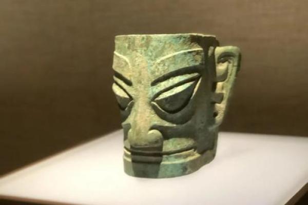 揭开男人有龙骨命运的神秘面纱