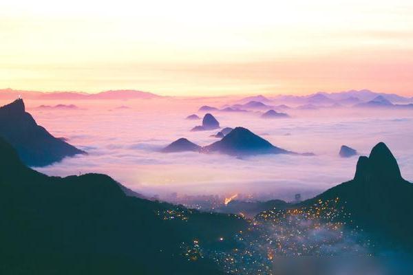 火命人的幸运牌匾:助力事业与生活的完美选择 火命人的幸运牌匾:助力事业与生活的完美选择