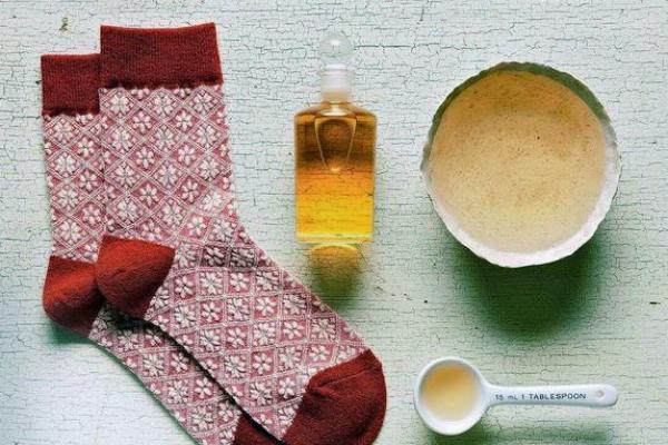 探索袜子的颜色与情感:选择适合自己的心情色彩 探索袜子的颜色与情感:选择适合自己的心情色彩