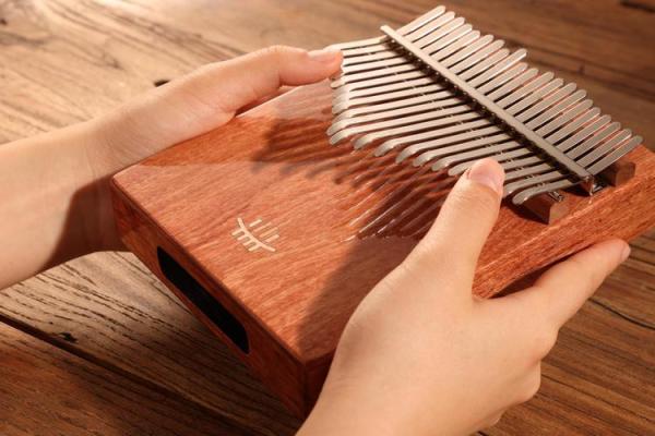 金命人与木命手的奥秘:探索命理之美与个性特征 金命人与木命手的奥秘:探索命理之美与个性特征