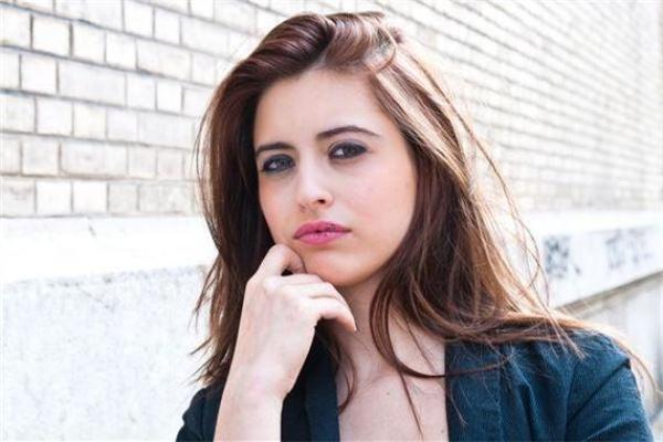 额头凹陷的女人命运探秘:揭示命理与个性之间的奥秘 额头凹陷的女人命运探秘:揭示命理与个性之间的奥秘