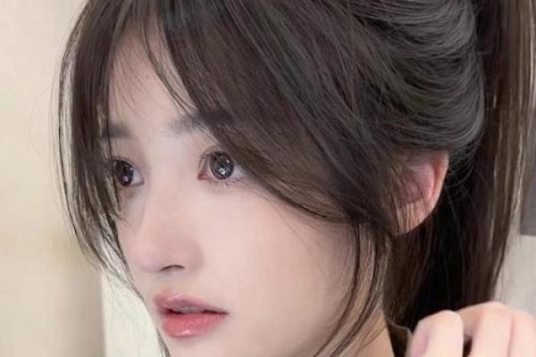 额头凹陷的女人命运探秘:揭示命理与个性之间的奥秘 额头凹陷的女人命运探秘:揭示命理与个性之间的奥秘