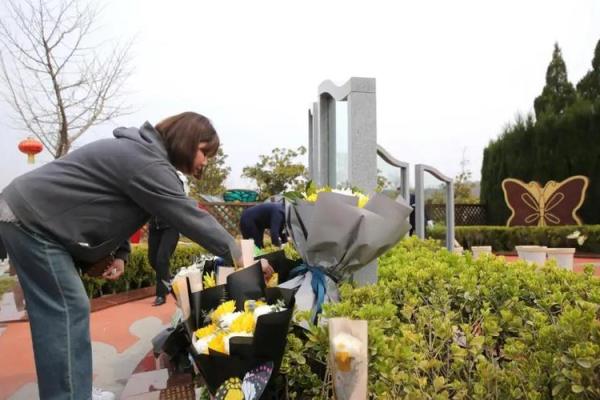 祭祀亲人的禁忌:揭秘哪些命理不宜祭奠 祭祀亲人的禁忌:揭秘哪些命理不宜祭奠