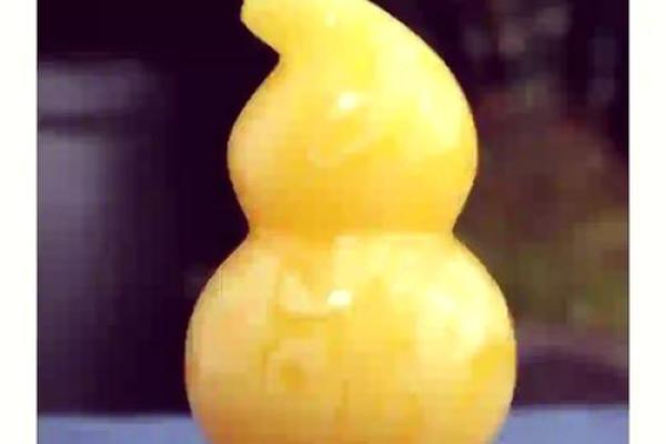 琥珀命:探索琥珀的迷人色彩与象征意义 琥珀命:探索琥珀的迷人色彩与象征意义