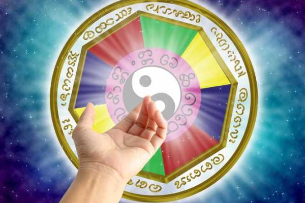 探秘木命局与水命局的神秘关系:命理中的五行之舞 探秘木命局与水命局的神秘关系:命理中的五行之舞