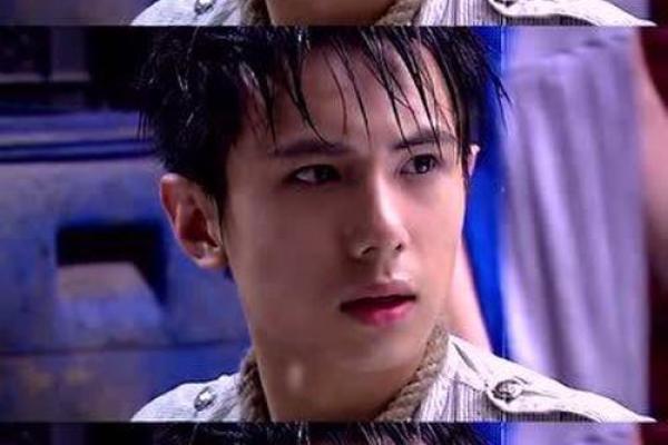 揭秘皇帝命运之谜:为何他拥有如此好的命运? 揭秘皇帝命运之谜:为何他拥有如此好的命运?