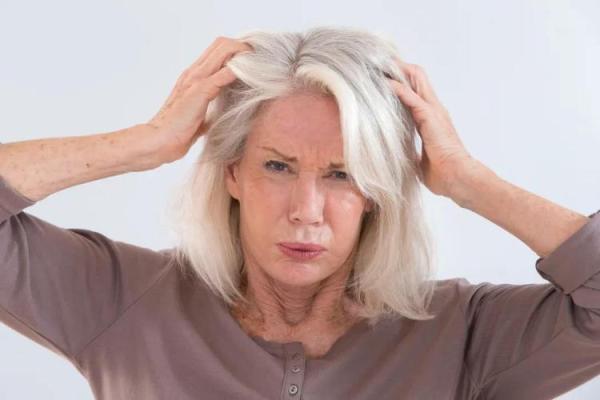 白发多的女人命运之谜:她们的生活秘密与人生哲学 白发多的女人命运之谜:她们的生活秘密与人生哲学