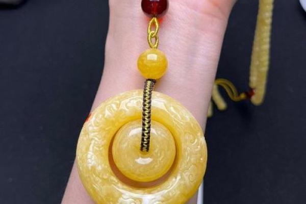 白蜡金命的人适合佩戴哪些饰品？让我们一起探索吧！
