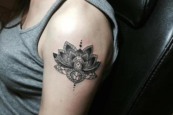 火命者的纹身图案选择:蕴含深意的热情象征 火命者的纹身图案选择:蕴含深意的热情象征