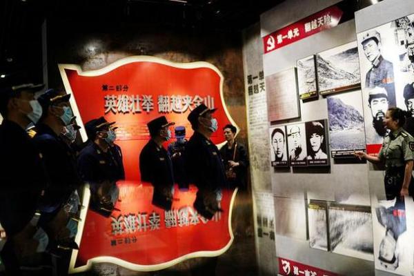 1936年出生的人生旅程与命运探秘 1936年出生的人生旅程与命运探秘