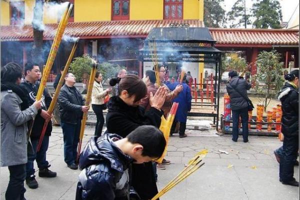 不会烧香的人是什么命?探秘人生的不同境遇 不会烧香的人是什么命?探秘人生的不同境遇