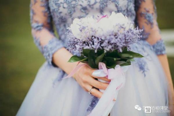 勤快的女人：她们的命运与人生的智慧