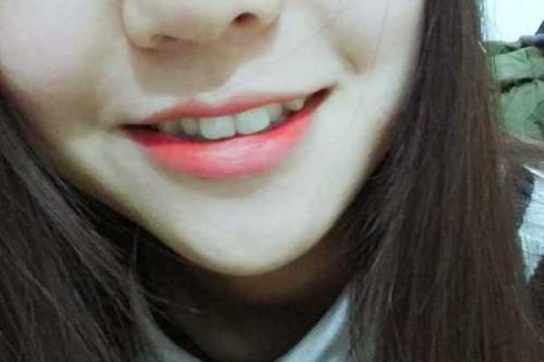 大门牙特别大，竟藏着你的命运秘密！