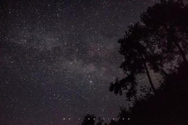1968年10月的命运之谜：揭开星空中的秘密
