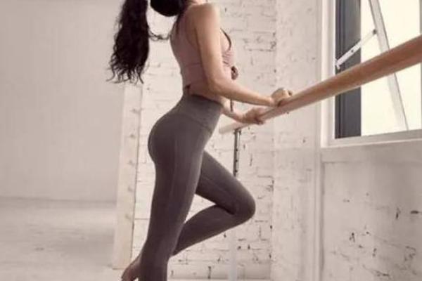 女人屁股扁是什么命？揭开身体特征与命运的秘密！