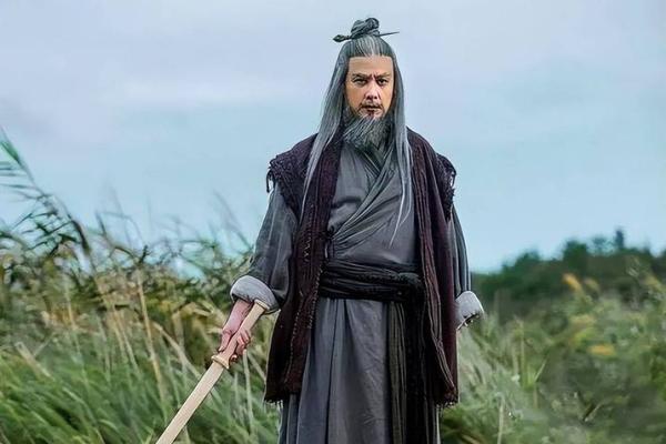 探秘比肩：男命中对成功与人际关系的深远影响