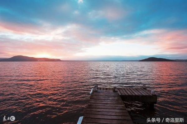 969年属蛇命解析：百般风情与智慧的结合之旅