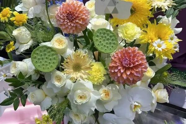 适合“饿金命”的鲜花，点亮你的生活与运势！