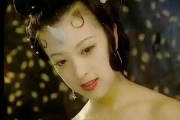 2012年出生的龙女命运解析：她们的独特魅力与人生道路