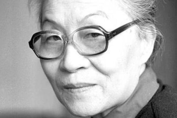 1980年出生女性的命运与人生解析：智慧与坚韧的交织