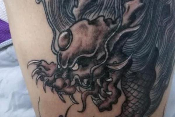 金命者的纹身禁忌与色彩选取指南 金命者的纹身禁忌与色彩选取指南