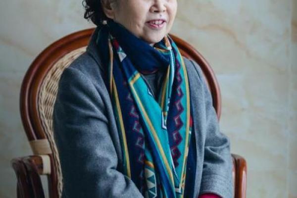 母亲命不强，教你识别肖像中的深意与启示