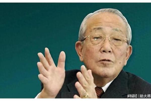 33岁的小蛇：命运的转折与自我成长之路