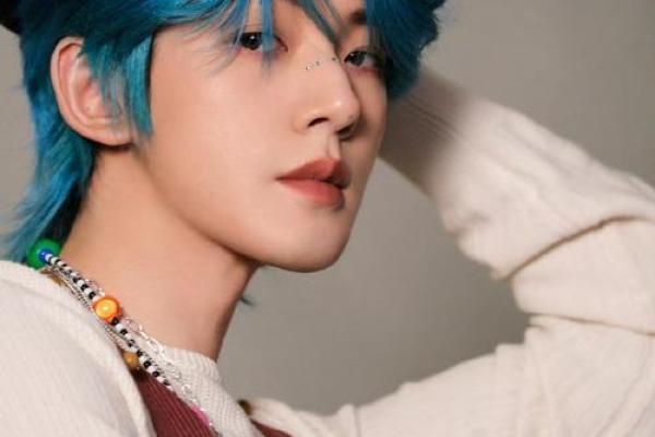 睫毛如丝的男生:命运、魅力与人生哲学的探讨 睫毛如丝的男生:命运、魅力与人生哲学的探讨