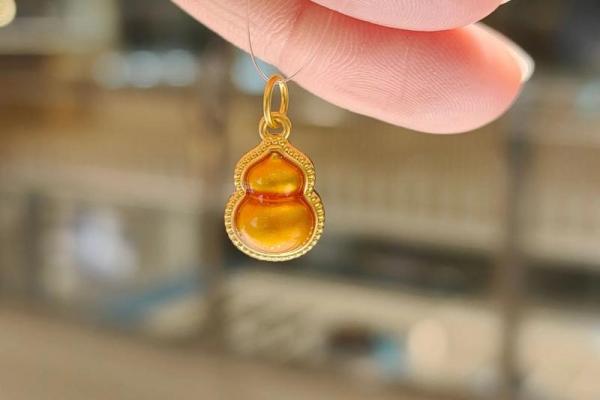 金命缺水人士适合佩戴的首饰,助你增运招财! 金命缺水人士适合佩戴的首饰,助你增运招财!