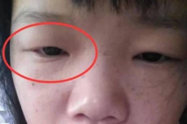 男人长桃花眼的命运解析：魅力与挑战并存的生活